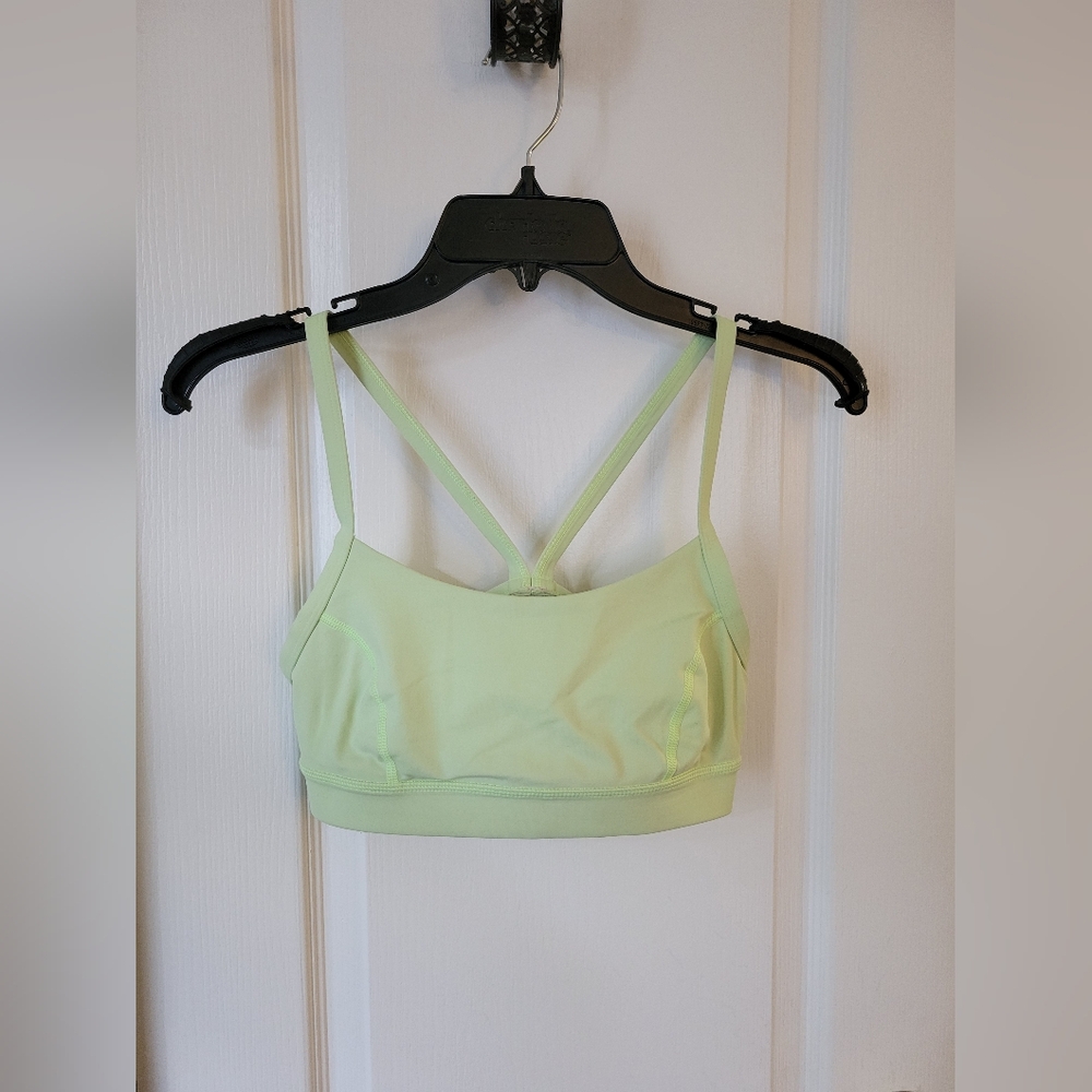 Lululemon Rise and Run Sports Bra Lemongrass Green Size 8 Keyhole Back